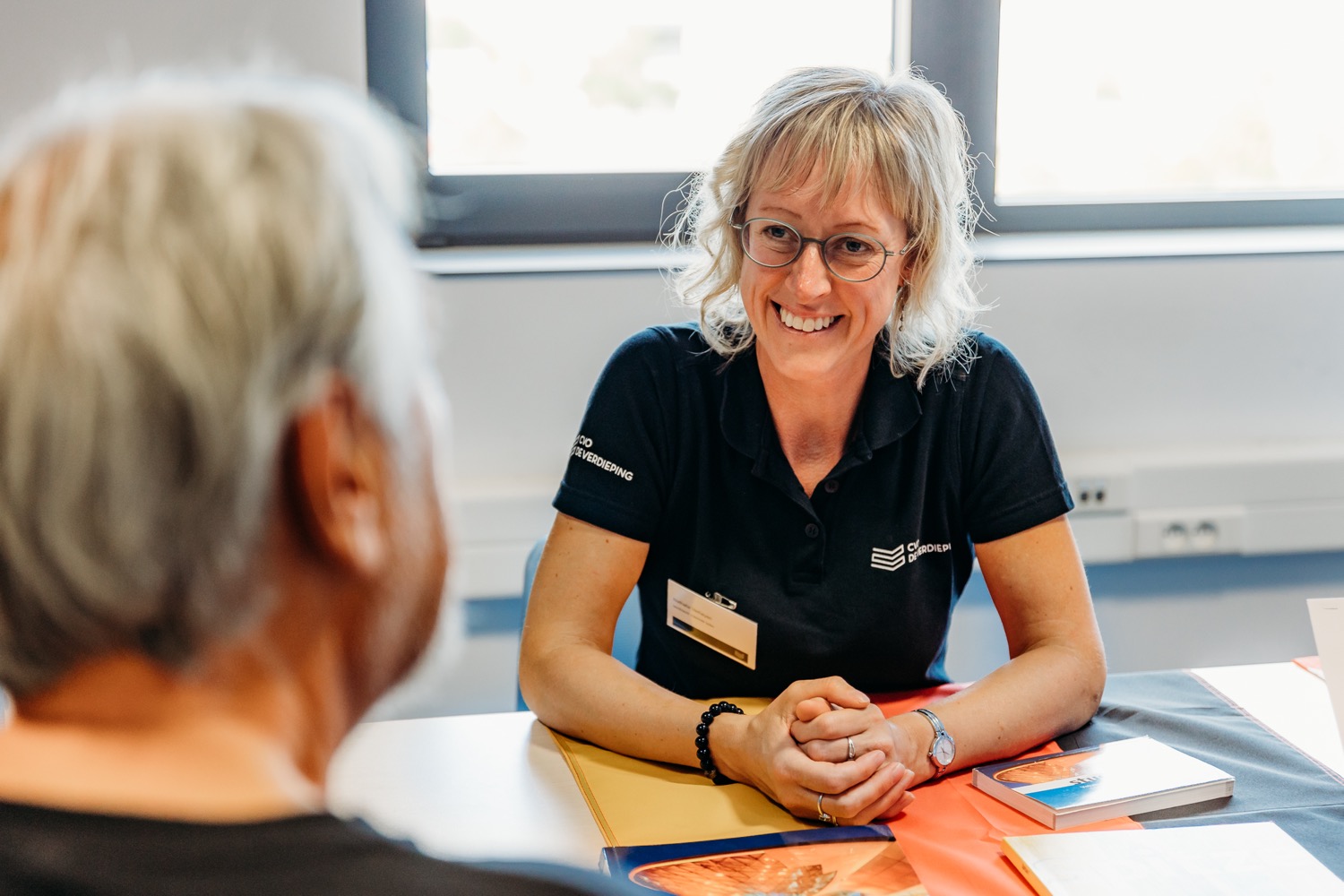 Leerkracht Nathalie Verheyen geeft Duits en Engels aan CVO De Verdieping