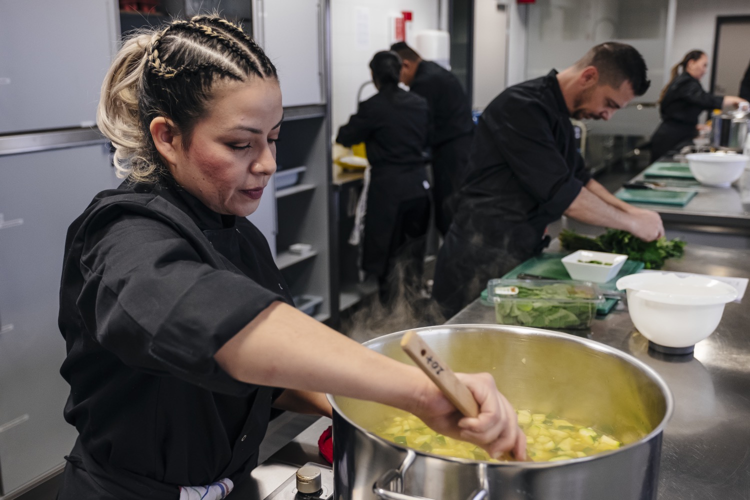 Cursisten uit de opleiding Keukenmedewerker van CVO De Verdieping